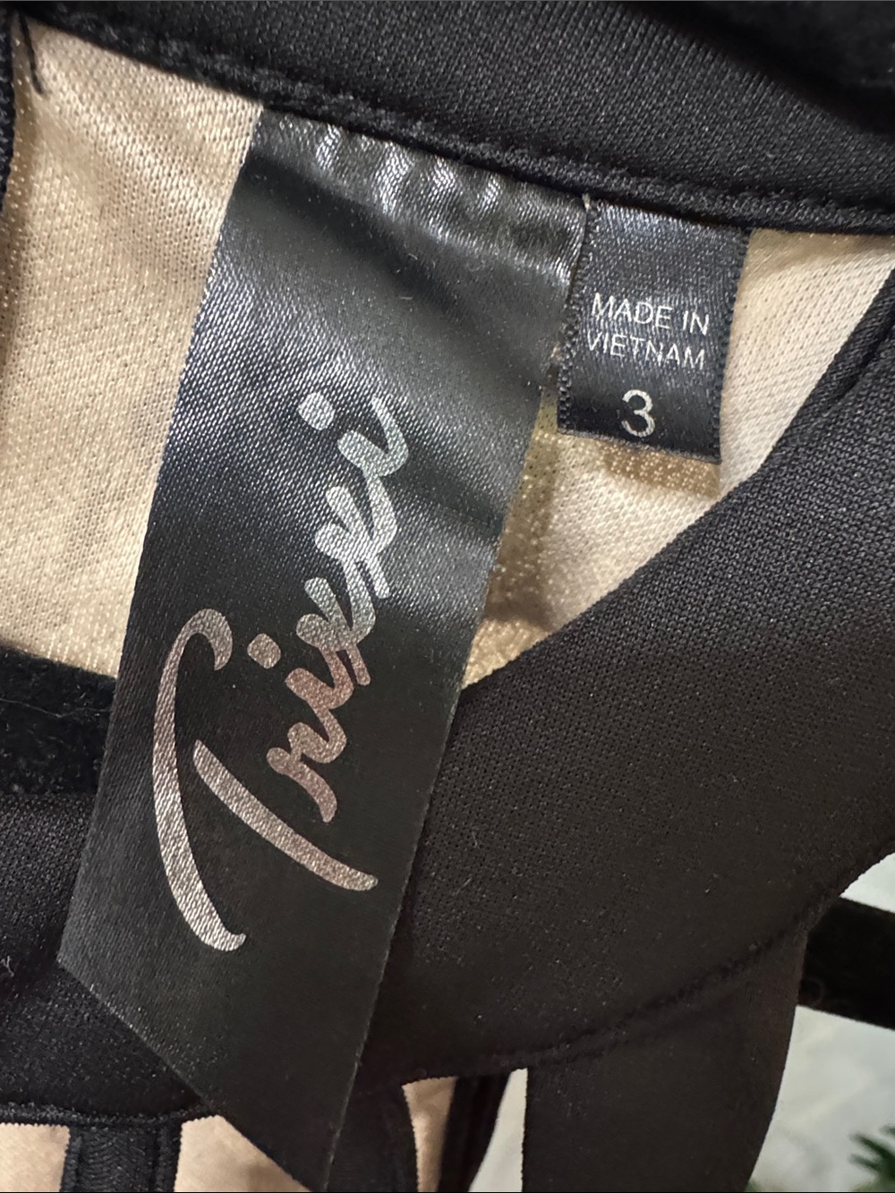 Trixxi Black and Beige Lace Striped Halter Mini Dress EUC 3 - Picture 2 of 11